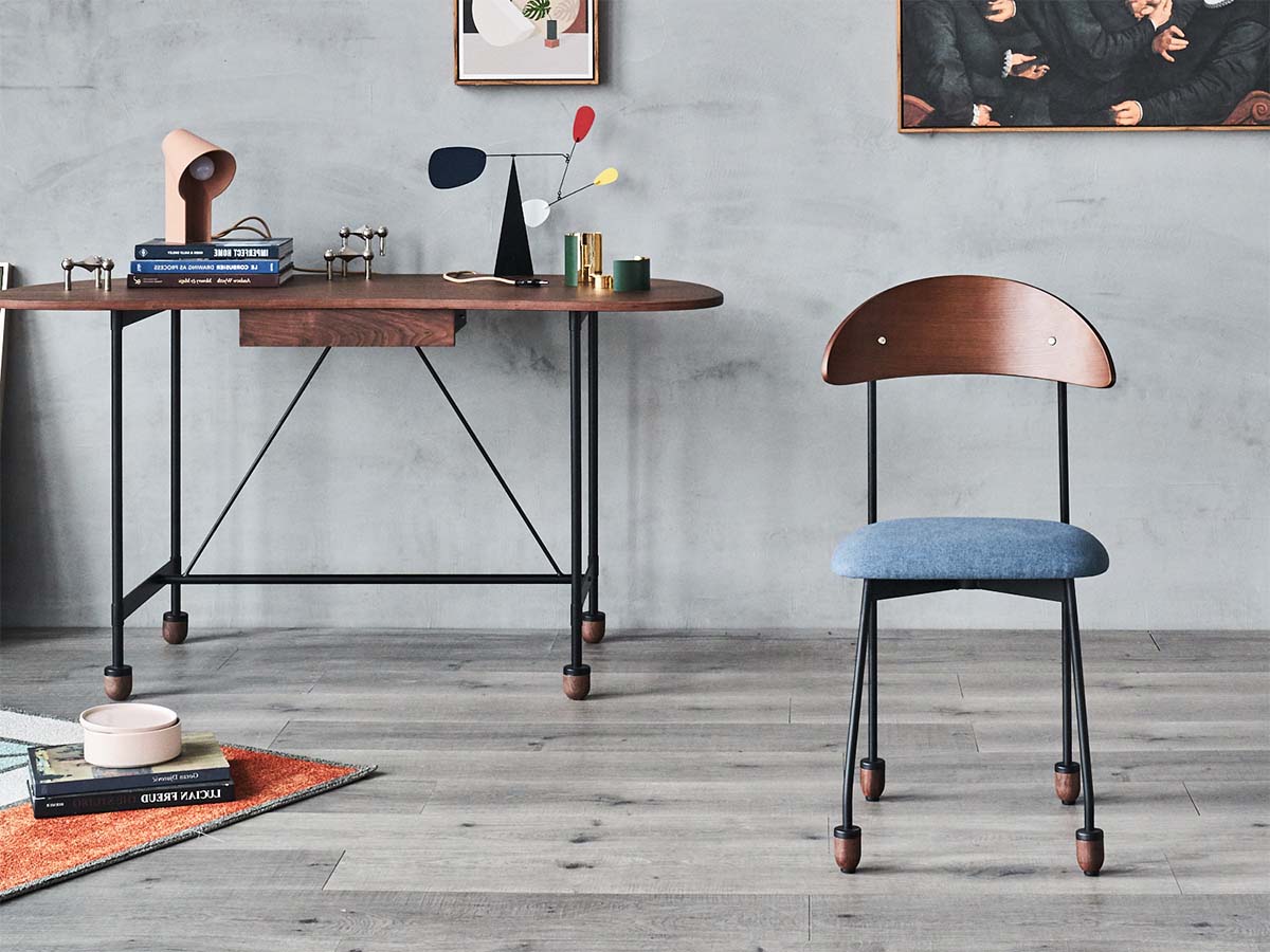 អ្នករចនាកៅអី wingback